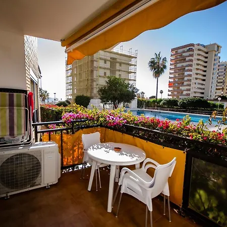Playa Beachfront Apartment Fuengirola